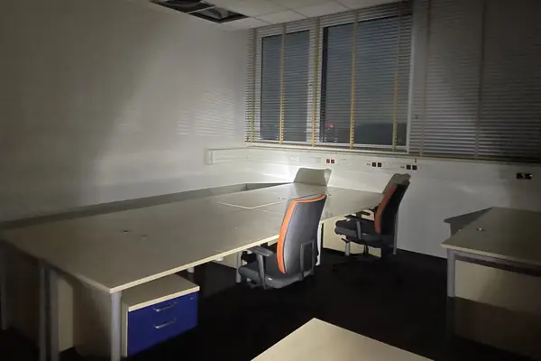 Opuszczone biura backrooms