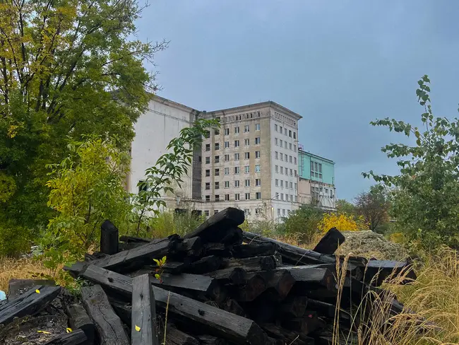 EC-2 z Zewnatrz przed rozpoczeciem robot rozbiorkowych - teren wygladal post apokaliptycznie. - Elektrociepłownia EC-2 - photo 35/47