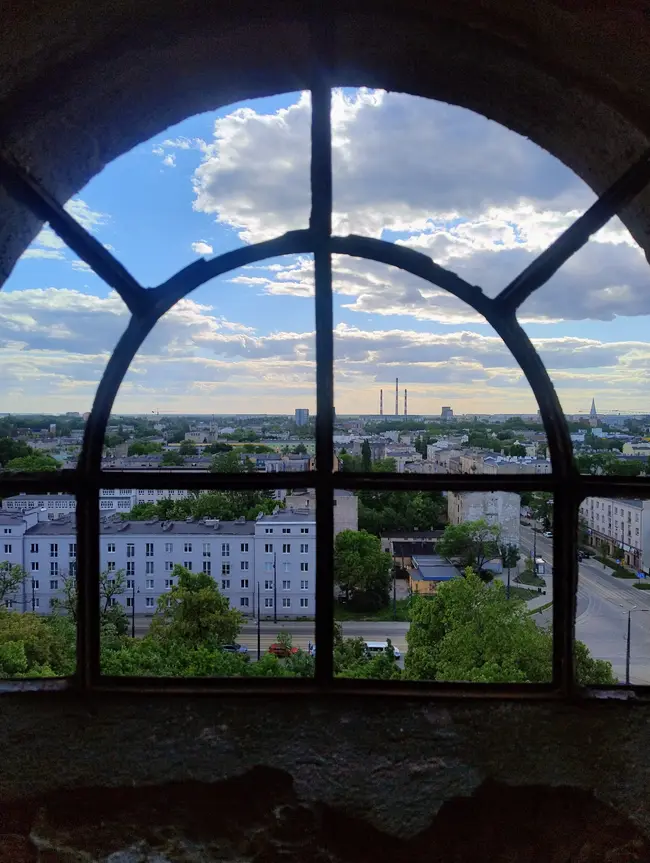 Widok z krat w wieży pożarowej Fabryki Adama Ossera - Moje najlepsze foty z urbexów - photo 2/21