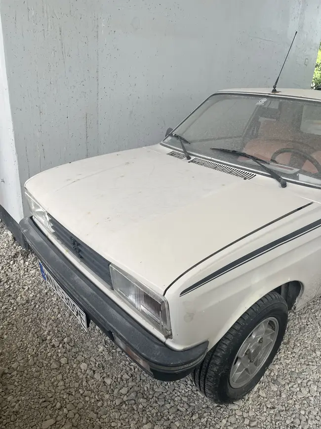 I też peugeot z pod mostu - Motoryzacja na urbexie i nie tylko :) - zdjęcie 10/43
