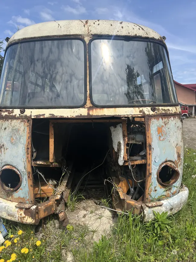 Ogórek bez silnika w PGR - Motoryzacja na urbexie i nie tylko :) - zdjęcie 20/43