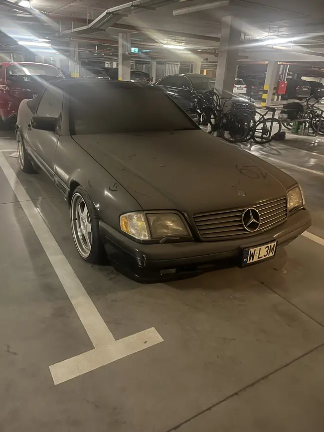 Taki merc w garażu - Motoryzacja na urbexie i nie tylko :) - zdjęcie 39/43