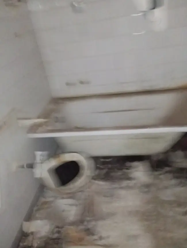 Lone Wolf Urbex - photo 86/89