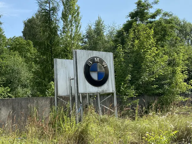Serwis BMW (zdjęcia z lipca 2025) - zdjęcie 2/10