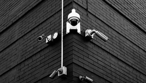 Uprawnienia ochrony na obiektach podczas urbexu - co mogą, czego nie mogą i jak się zachować