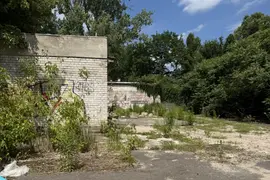 Opuszczona baza ogrodowa