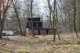 Mały ale 2-piętrowy domek