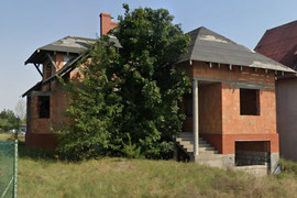 Opuszczony niedokończony dom