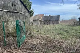 Opuszczony dom z wyposażeniem
