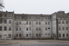 Opuszczony szpital psychiatryczny/szkoła