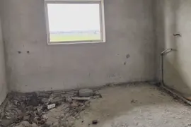 Opuszczony niedokończony dom