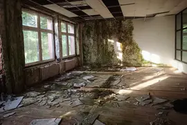Opuszczona szkoła wyższa