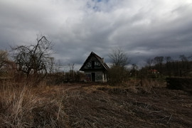 Niedokończony domek letniskowy