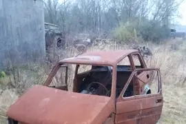 Cmentarzysko pojazdów, Karolew