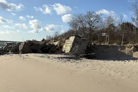 Ruiny Stanowiska Ogniowego nr. 131 Baterii Artylerii Nabrzeżnej