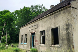 Opuszczona wieś Brzeźnica