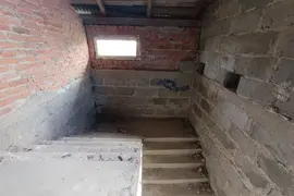 Opuszczony niedokończony dom