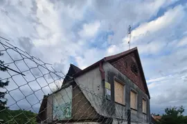 Niedokończony dom rodzinny