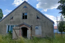 Opuszczony domek w dywitach