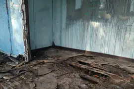 Opuszczone dwa budynki
