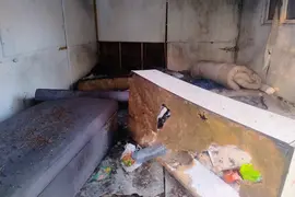 Opuszczony mały budynek