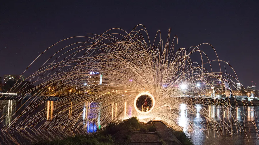 Poradnik fotografii a’la “Zimne ognie” z wełną stalową