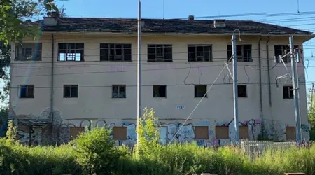 Opuszczona stacja kolejowa gołąbki