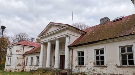 Pałac w samoklęskach