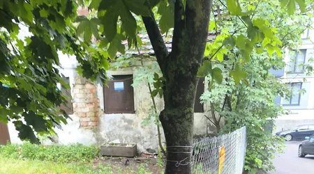 Opuszczony budynek mieszkalny.