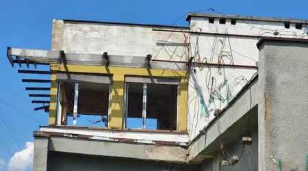 Opuszczona nastawnia p k p, kuniów