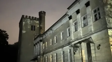 Pałac w parzęczewie.