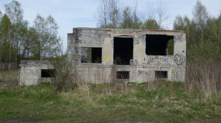 Budynki na terenie poligonu garnizonu gliwice