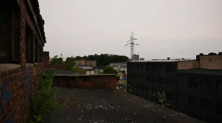 H u t a k rÓ l e w s k a c h o r zÓ w o p u s z c z o n y b u d y n e k