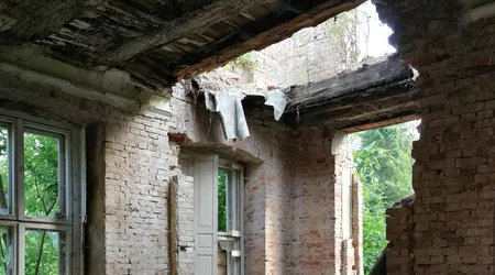 Spalony pałac/dwór