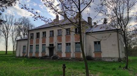 Opuszczona szkoła, rożdżały