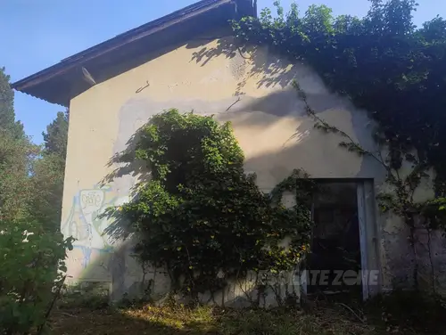 Opuszczone budynki bazy marynarki wojennej Katarina - photo 8/12