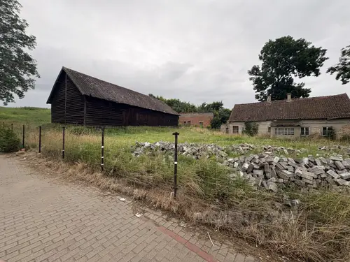 Opuszczony Dom ze stodołą - zdjęcie 1/2