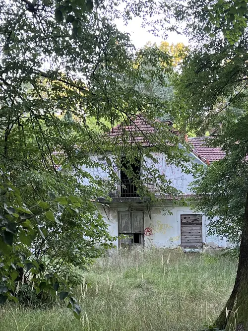 Elektrownia, spiżarnia i dworek - photo 3/3