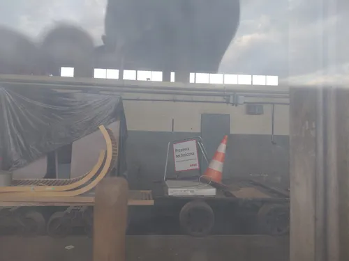 Opuszczona hala Łęg Kraków - zdjęcie 1/5