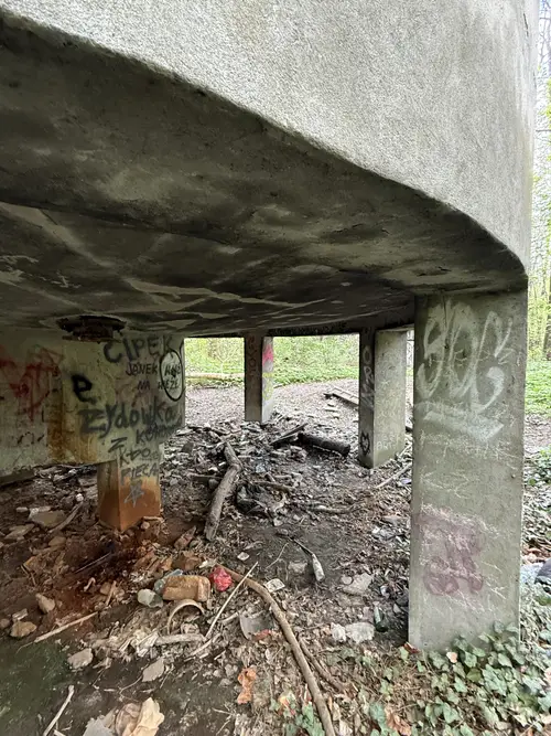 Opuszczone budynki - zdjęcie 6/6
