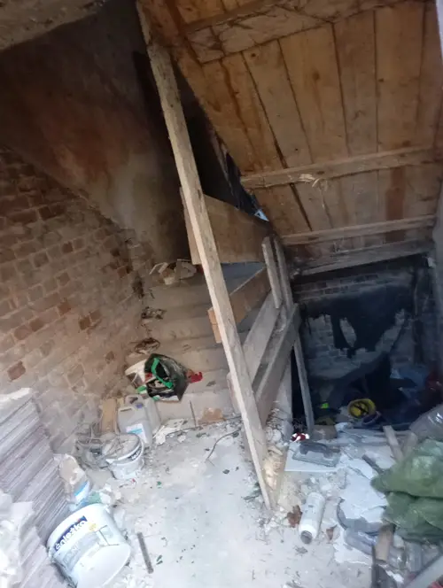 Opuszczona kamienica - photo 1/11