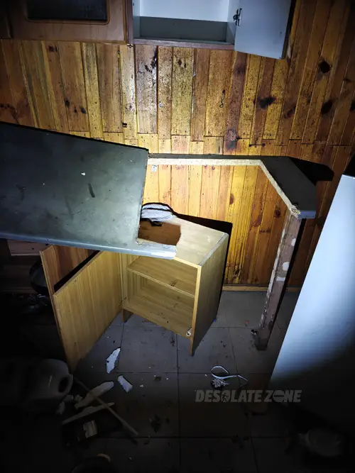 opuszczone domki letniskowe - photo 1/14