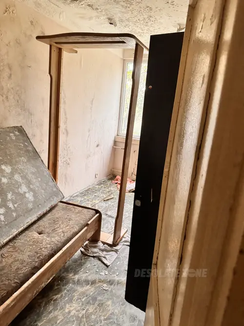 Opuszczony hostel - zdjęcie 10/36