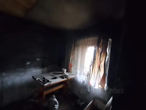 Opuszczony dom - zdjęcie 14/24