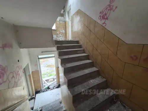 Magazyn oraz warsztat samochodowu - zdjęcie 9/13