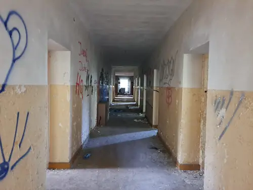 Opuszczony hotel Black Tower