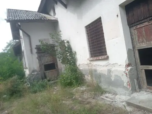 Opuszczona stacja kolejowa Tama Brodzka - photo 1/8