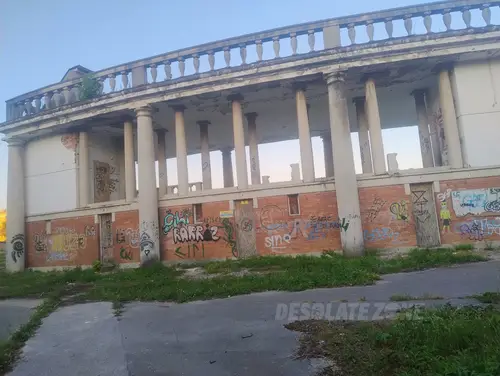 Opuszczony stadion - zdjęcie 4/16
