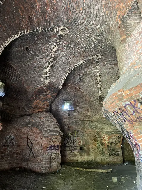 Ceglana wieża artyleryjska znana jako Fort Malakoff., Głogów - photo 3/16