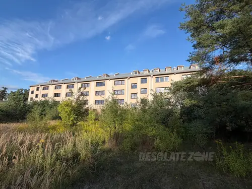 Opuszczona szkoła wyższa - zdjęcie 16/49